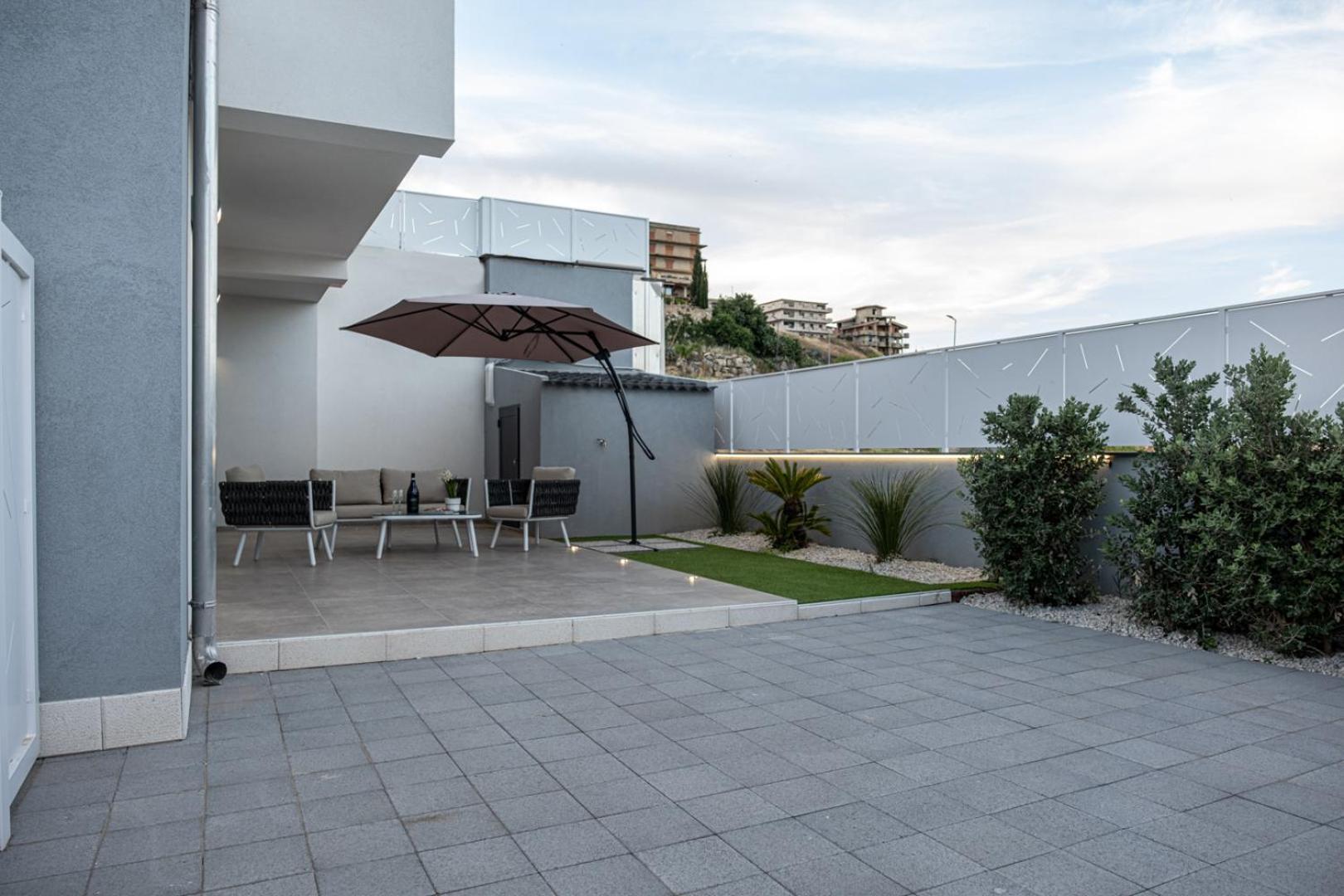 Vile Home - Intera Villa Favara Exterior foto